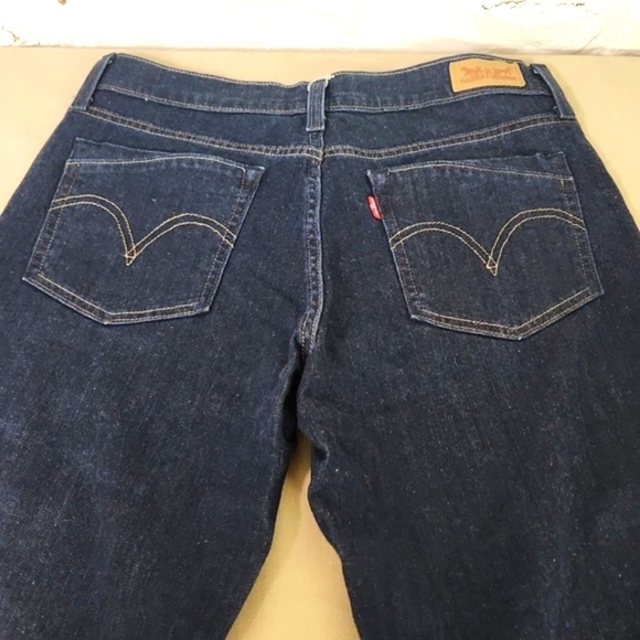 LEVI'S  Dark Wash Capri Jeans Size 6 - Picture 1 of 7